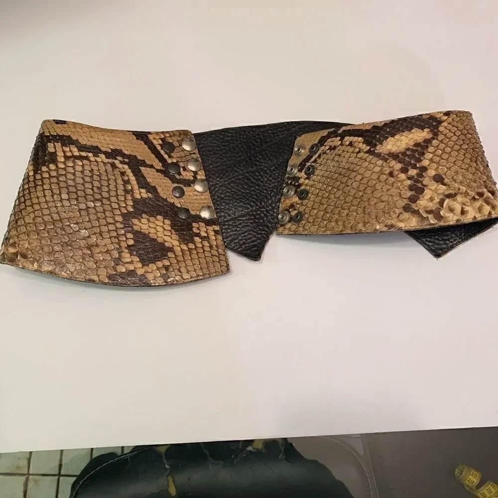 Snake Python skin belt beige/brown 2sets of snaps.
